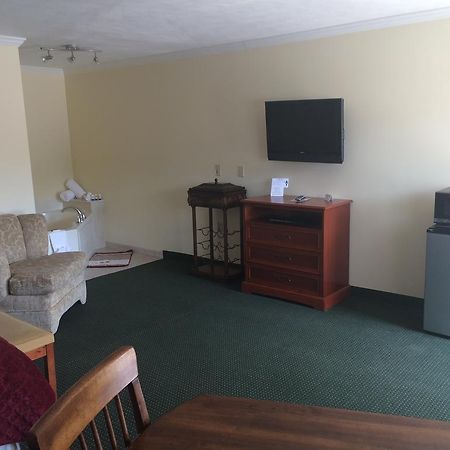 Hurricane Inn Waynesboro Екстер'єр фото