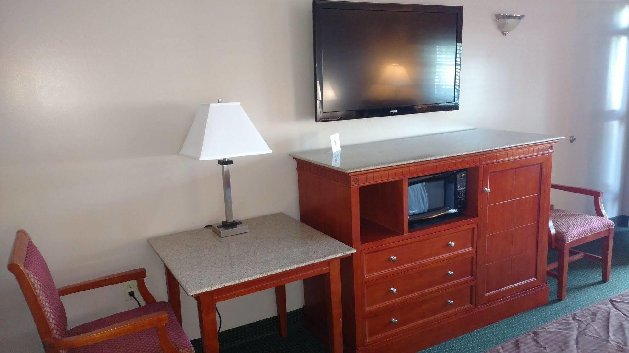 Hurricane Inn Waynesboro Екстер'єр фото