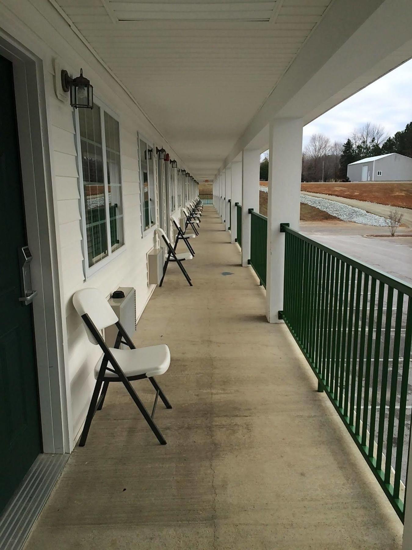 Hurricane Inn Waynesboro Екстер'єр фото