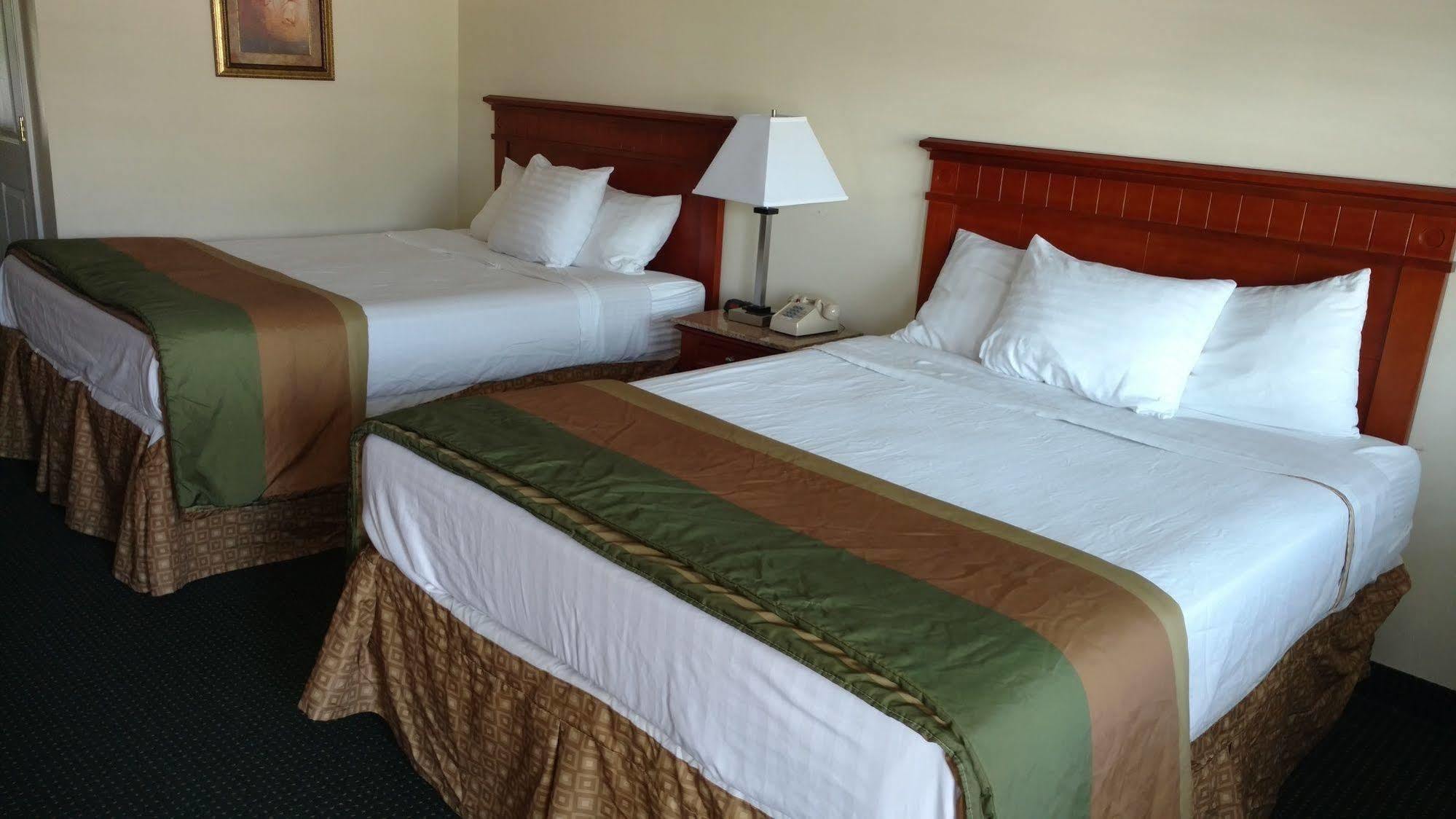 Hurricane Inn Waynesboro Екстер'єр фото